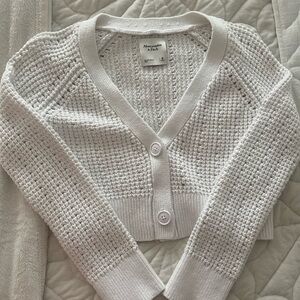 Abercrombie & Fitch sweater